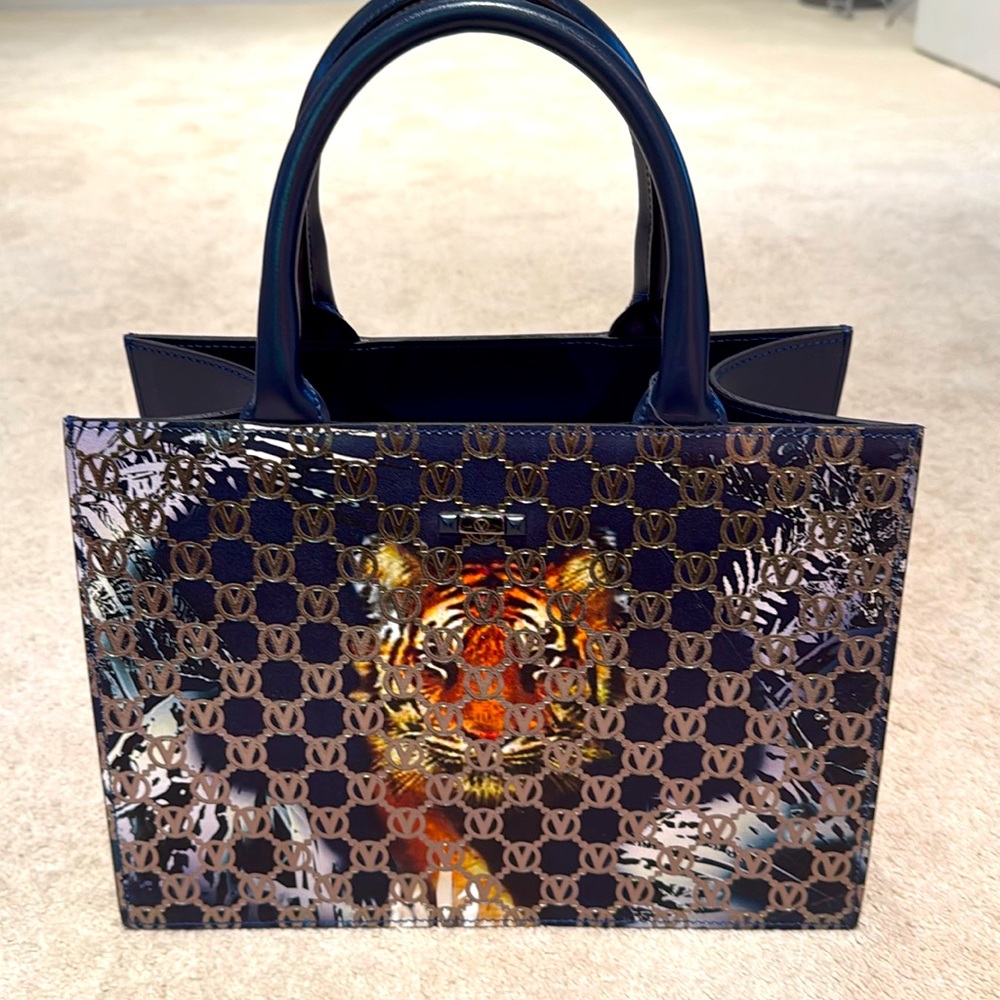 Navy Valentino handbag/crossbody, perfect condition!
